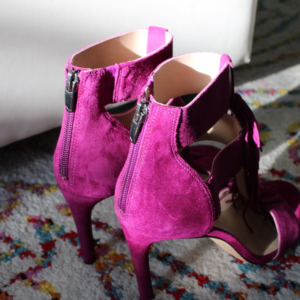 Suede Via Spiga Fuschia Women's Tassled Heels - Picture 9 of 12